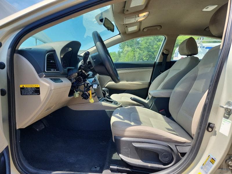 2017 HYUNDAI ELANTRA SE SE 7