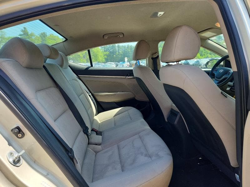 2017 HYUNDAI ELANTRA SE SE 10
