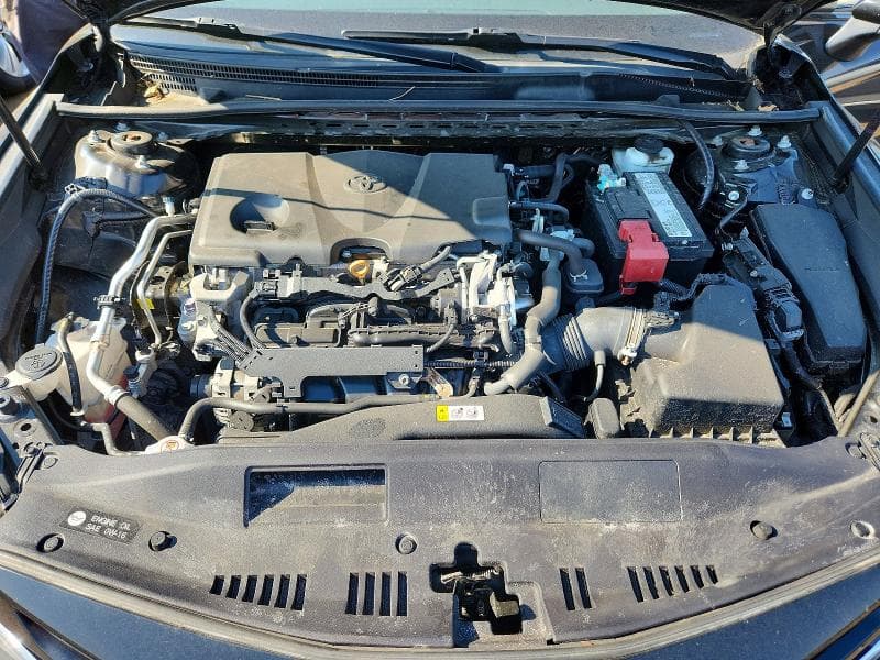 2019 TOYOTA CAMRY SE 11