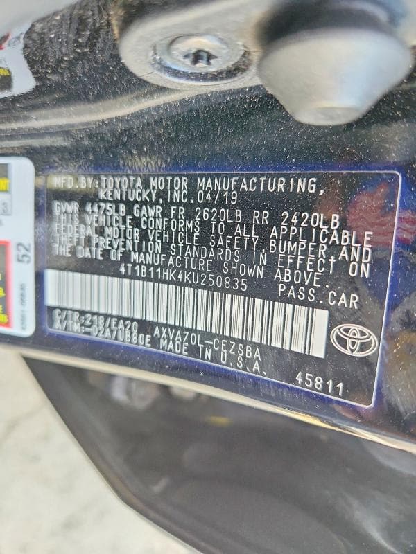 2019 TOYOTA CAMRY SE 13