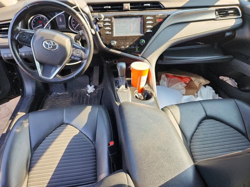 2019 TOYOTA CAMRY SE 8