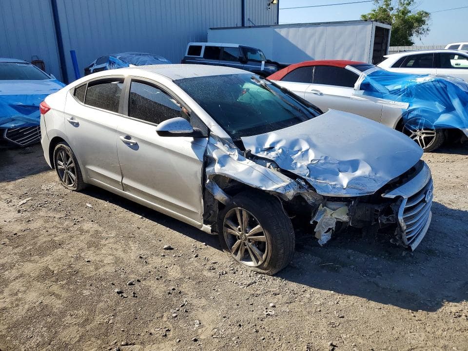 2018 HYUNDAI ELANTRA SEL 4