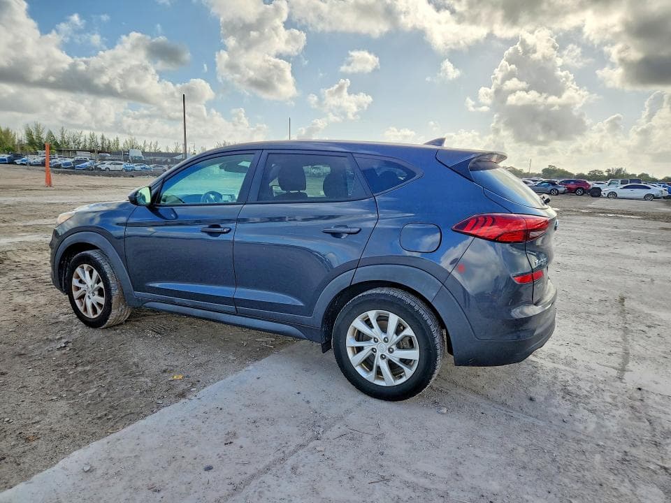 2020 HYUNDAI TUCSON SE 2