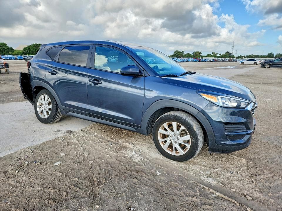 2020 HYUNDAI TUCSON SE 4
