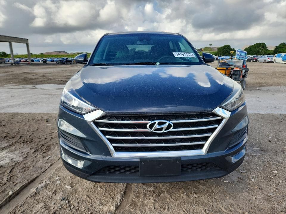 2020 HYUNDAI TUCSON SE 5