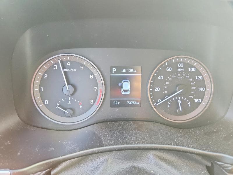 2020 HYUNDAI TUCSON SE 9