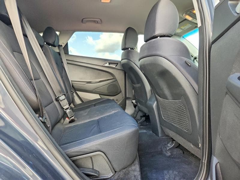 2020 HYUNDAI TUCSON SE 10