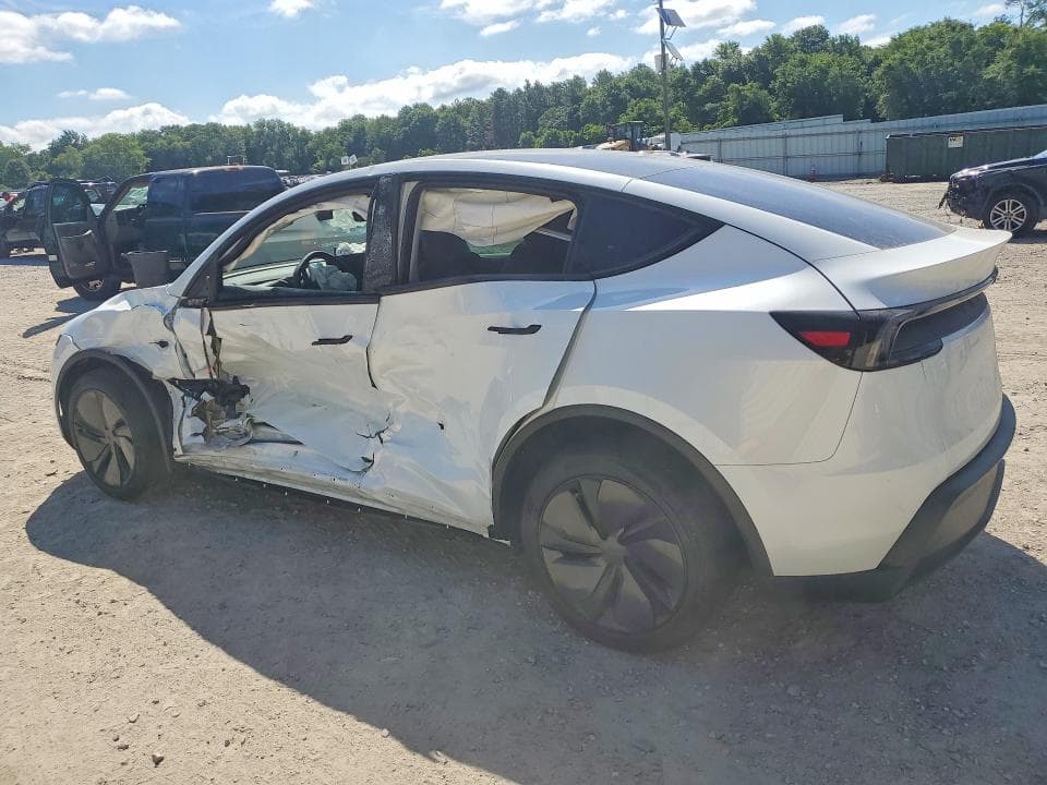 2026 TESLA MODEL Y 2