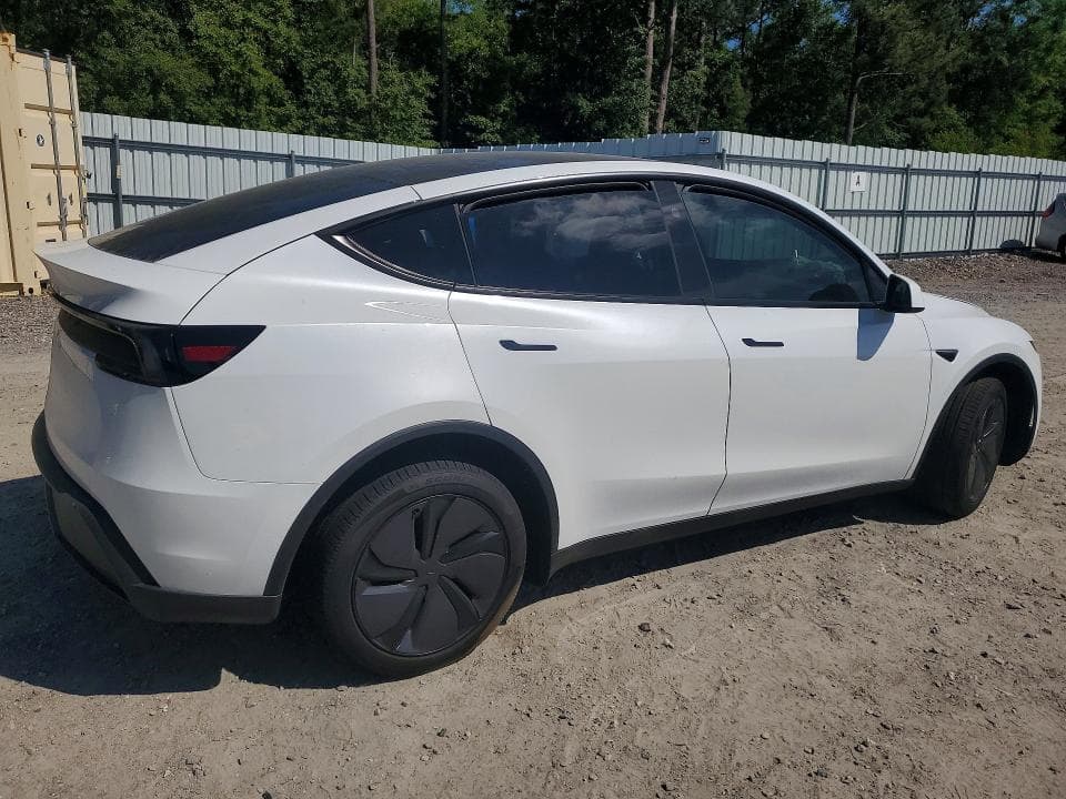 2026 TESLA MODEL Y 3