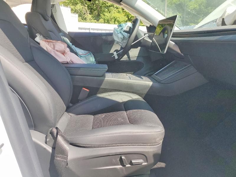 2026 TESLA MODEL Y 7