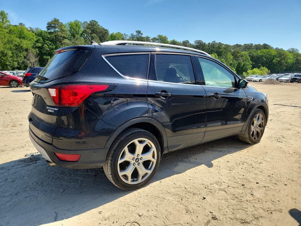 2019 FORD ESCAPE TITANIUM 3