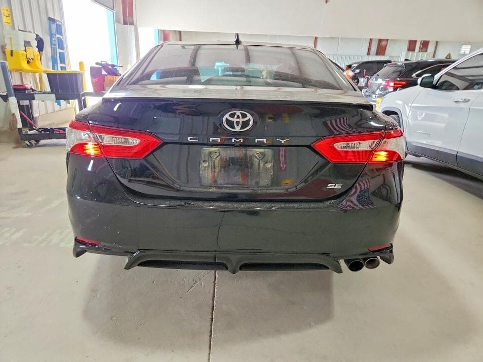 2020 TOYOTA CAMRY SE SE 6
