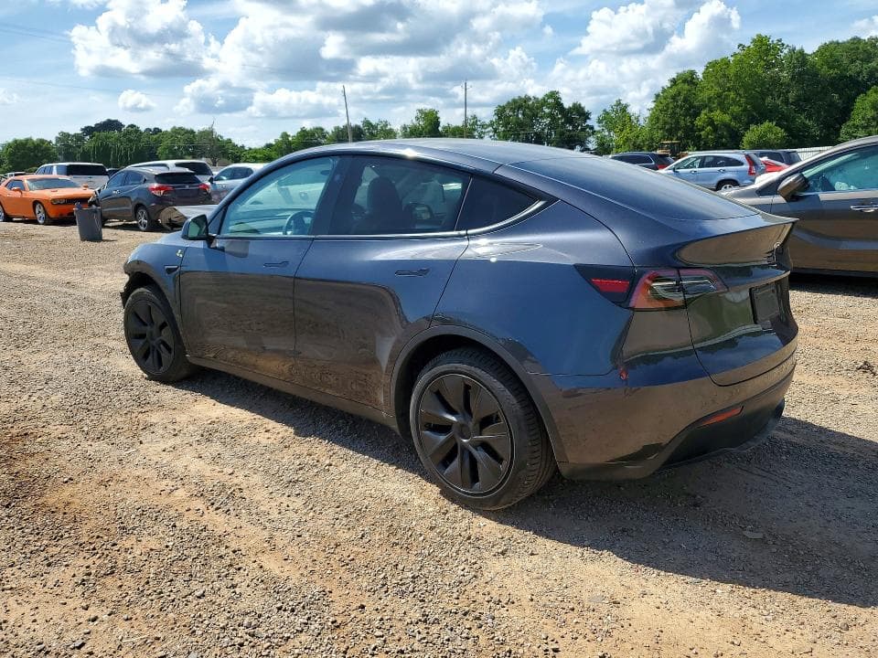 2025 TESLA MODEL Y 2
