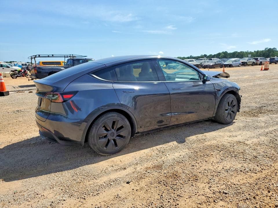 2025 TESLA MODEL Y 3