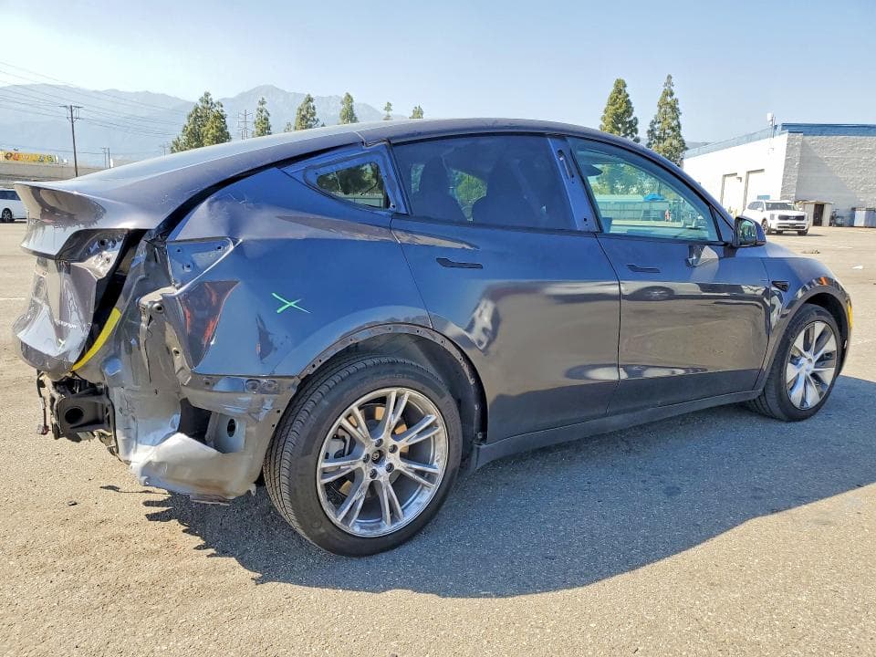 2023 TESLA MODEL Y 3
