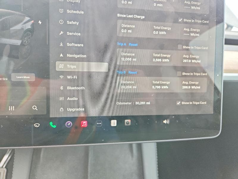 2025 TESLA MODEL Y 9