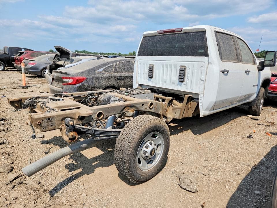 2024 CHEVROLET SILVERADO K2500 HEAVY DUTY 3