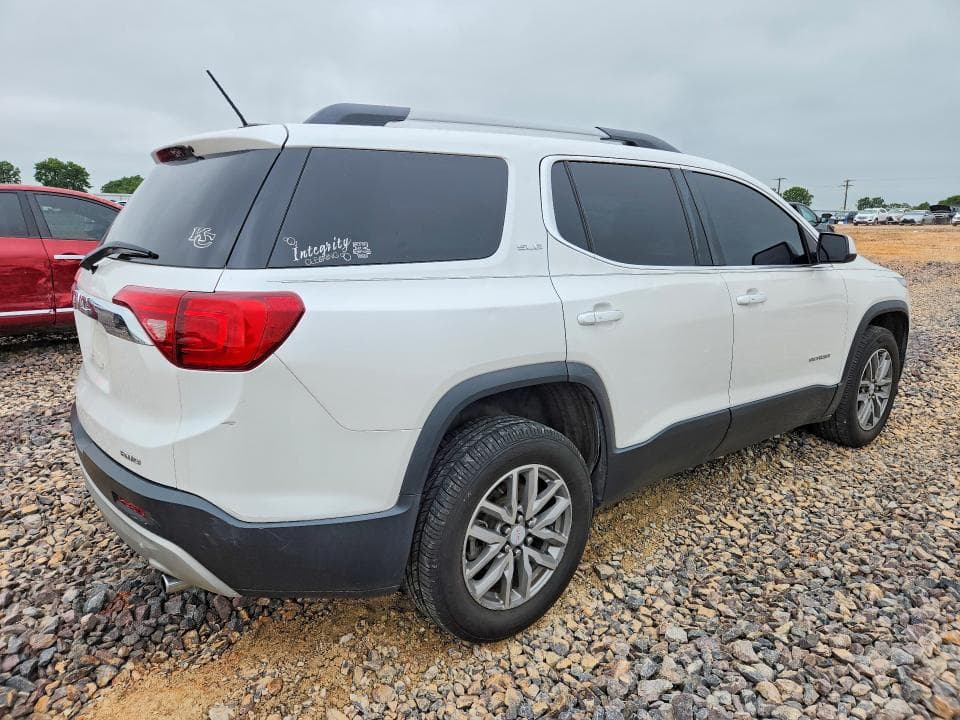 2017 GMC ACADIA SLE 3