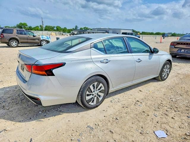 2024 NISSAN ALTIMA S S 3