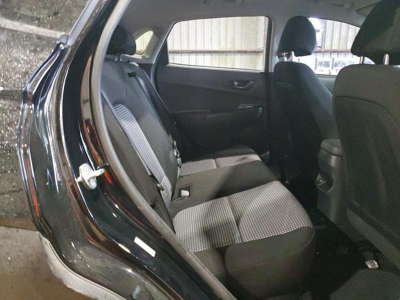 2023 HYUNDAI KONA SE 10