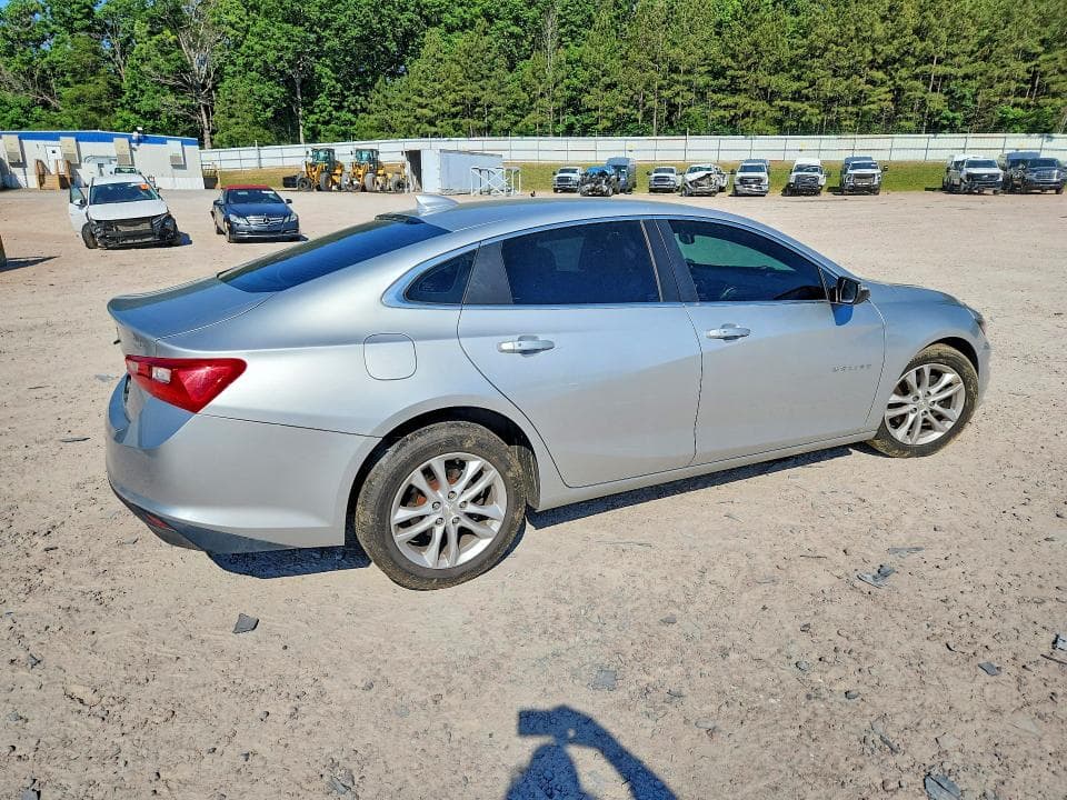 2017 CHEVROLET MALIBU LT 3