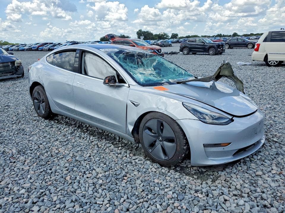 2018 TESLA MODEL 3 4