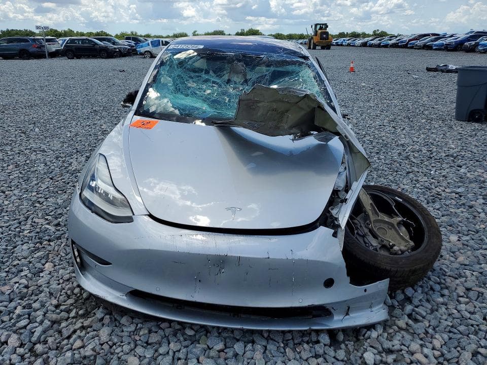 2018 TESLA MODEL 3 5