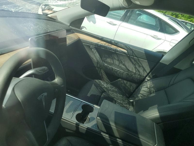 2023 TESLA MODEL Y 9