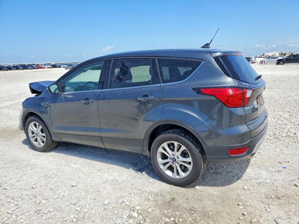 2019 FORD ESCAPE SE 3