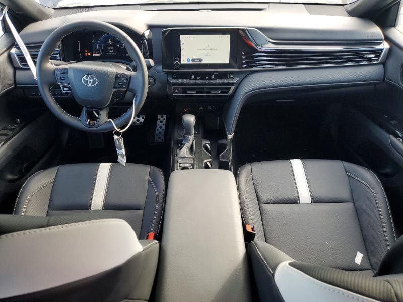 2026 TOYOTA CAMRY SE SE 8