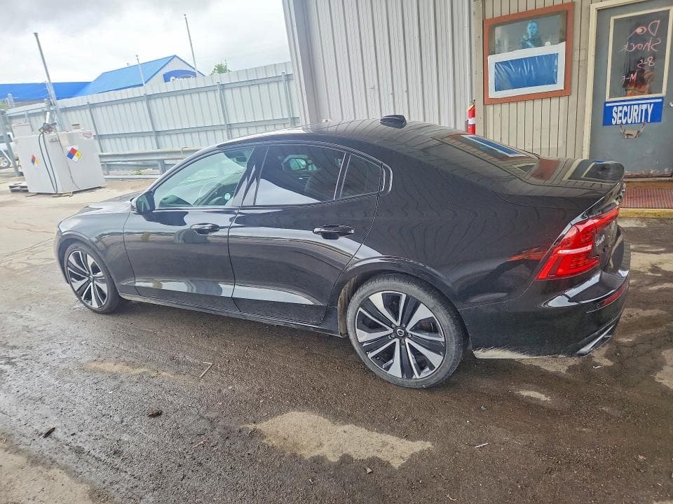 2022 VOLVO S60 B5 MOMENTUM B5 MOMENTUM 2