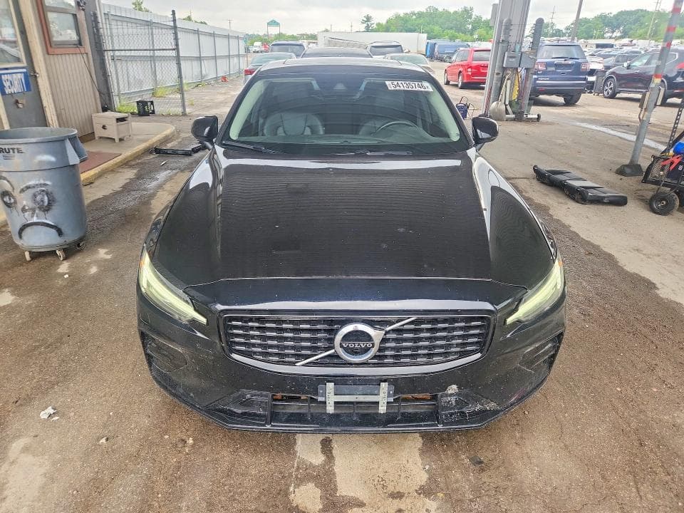 2022 VOLVO S60 B5 MOMENTUM B5 MOMENTUM 5