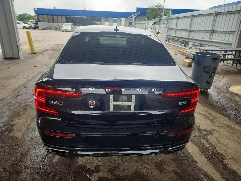 2022 VOLVO S60 B5 MOMENTUM B5 MOMENTUM 6