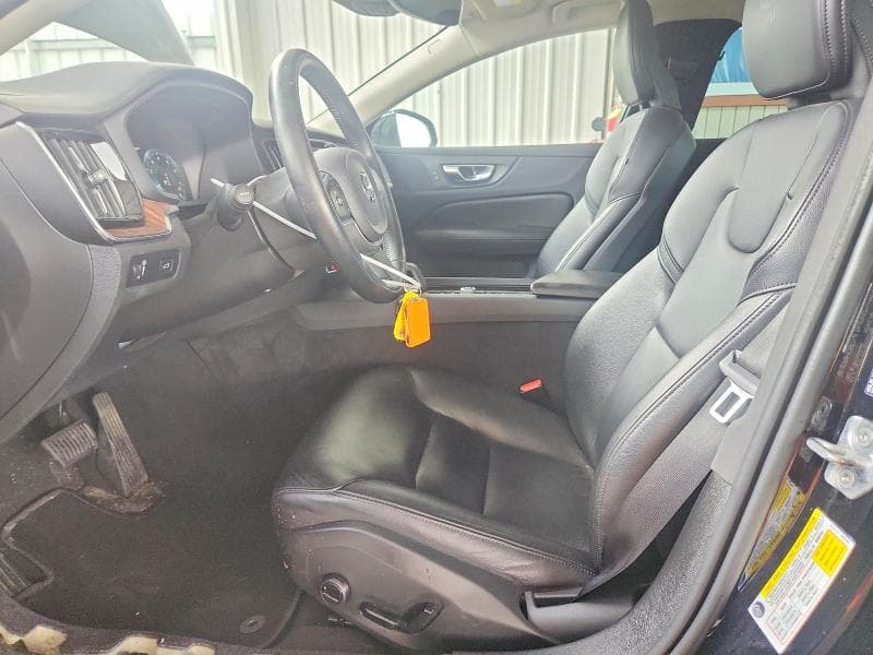 2022 VOLVO S60 B5 MOMENTUM B5 MOMENTUM 7