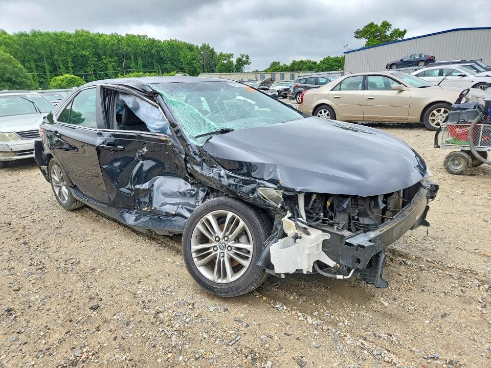 2017 TOYOTA CAMRY SE SE 4