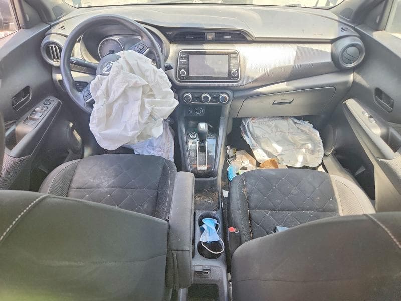 2020 NISSAN KICKS S 8