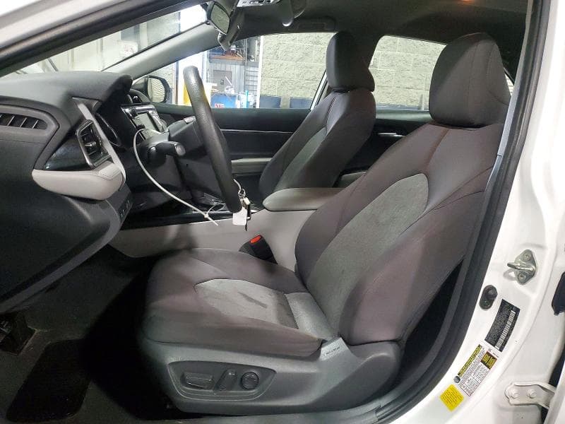 2020 TOYOTA CAMRY LE LE 7