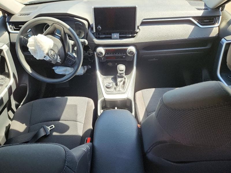 2025 TOYOTA RAV4 LE 8