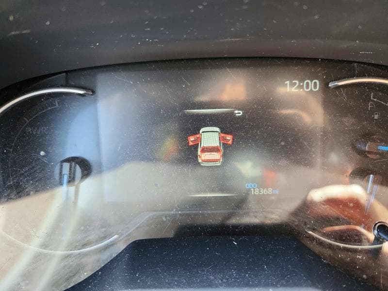 2025 TOYOTA RAV4 LE 9