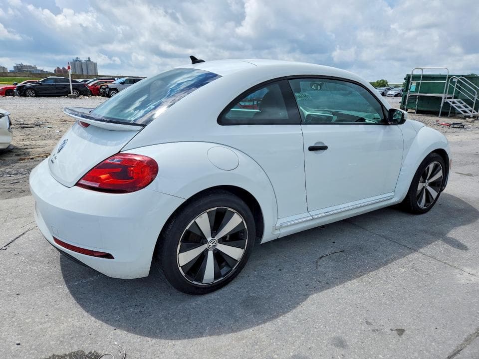 2017 VOLKSWAGEN BEETLE 1.8T 3