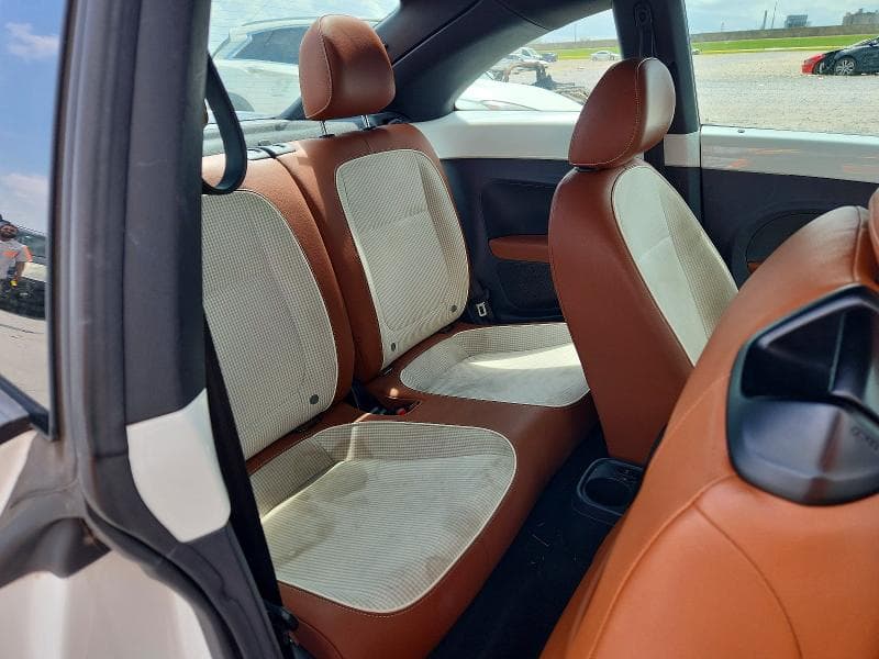2017 VOLKSWAGEN BEETLE 1.8T 10
