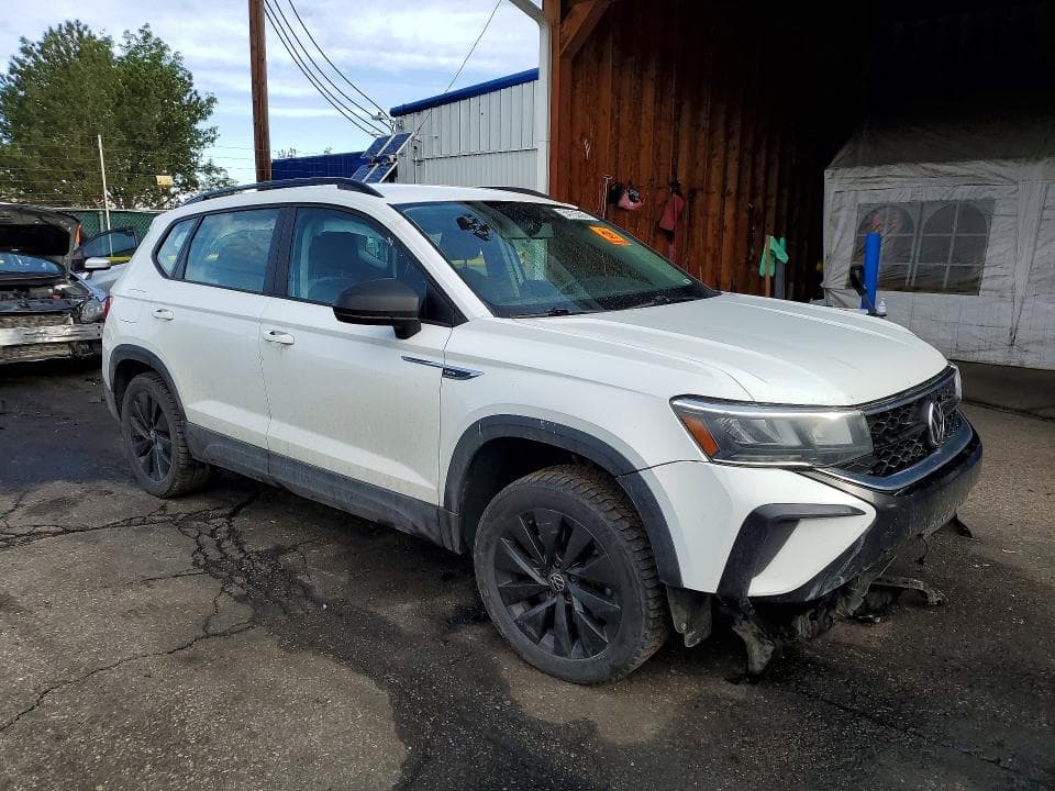 2022 VOLKSWAGEN TAOS S 4