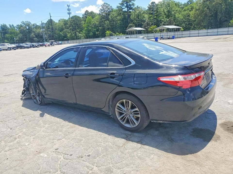 2017 TOYOTA CAMRY SE 2