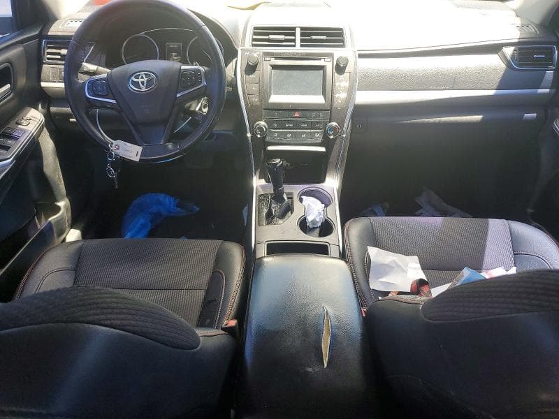 2017 TOYOTA CAMRY SE 8