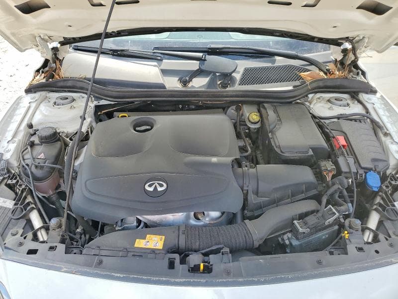 2017 INFINITI QX30 BASE 11