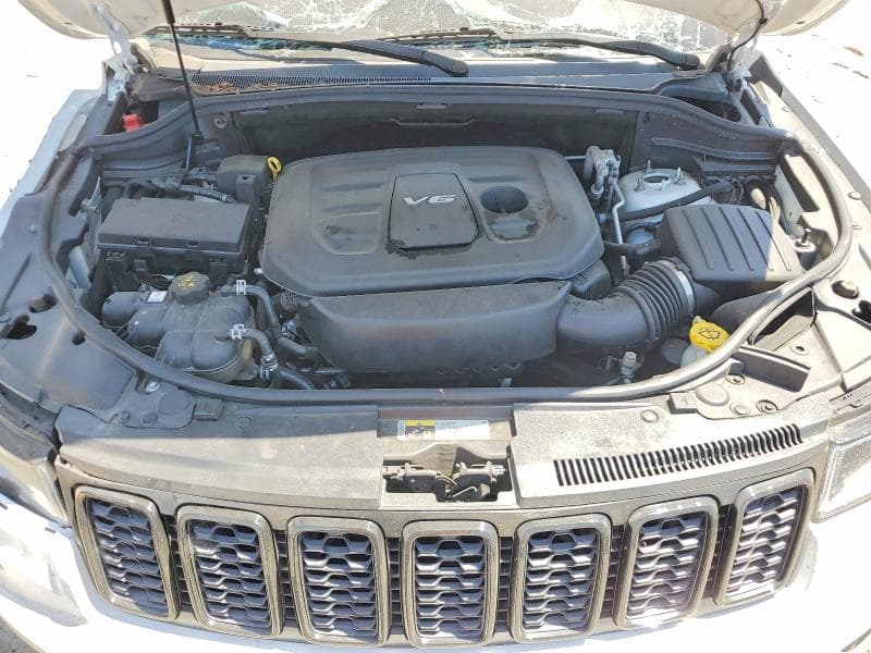 2018 JEEP GRAND CHEROKEE LAREDO 12
