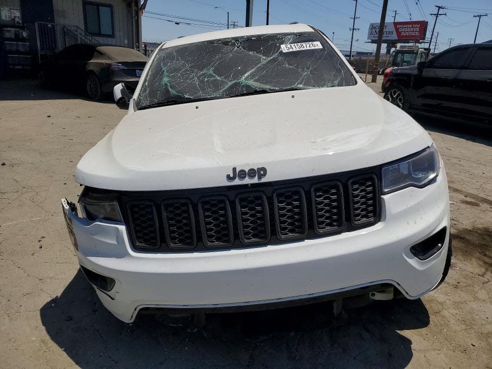 2018 JEEP GRAND CHEROKEE LAREDO 5