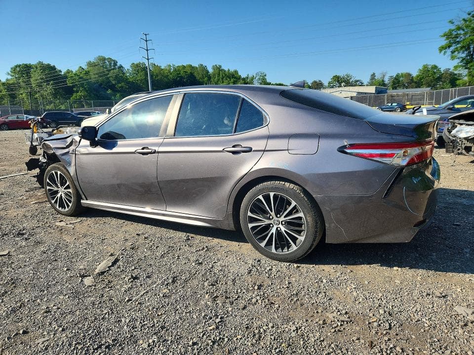 2020 TOYOTA CAMRY SE SE 2