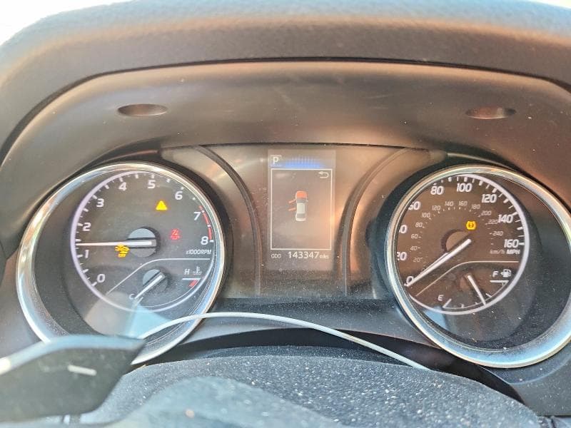 2020 TOYOTA CAMRY SE SE 9