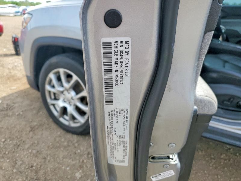 2022 JEEP COMPASS LATITUDE LUX 13